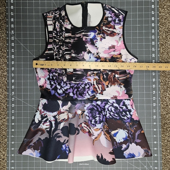Clover Canyon Revolve Poetic Petals Peplum Top Neoprene Sleeveless Size Large - Picture 6 of 8